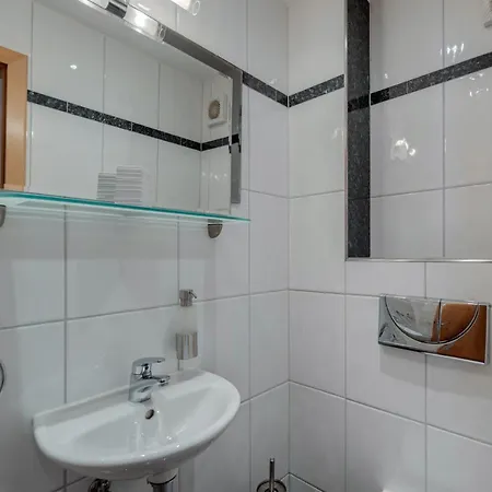 30957 - Fijala Apartment *