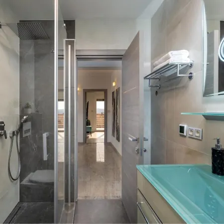 30957 - Fijala Apartment *